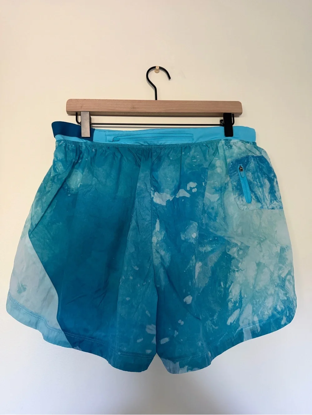 Nike Blue Turquoise Marble/Tie-Dye Print Athletic Shorts